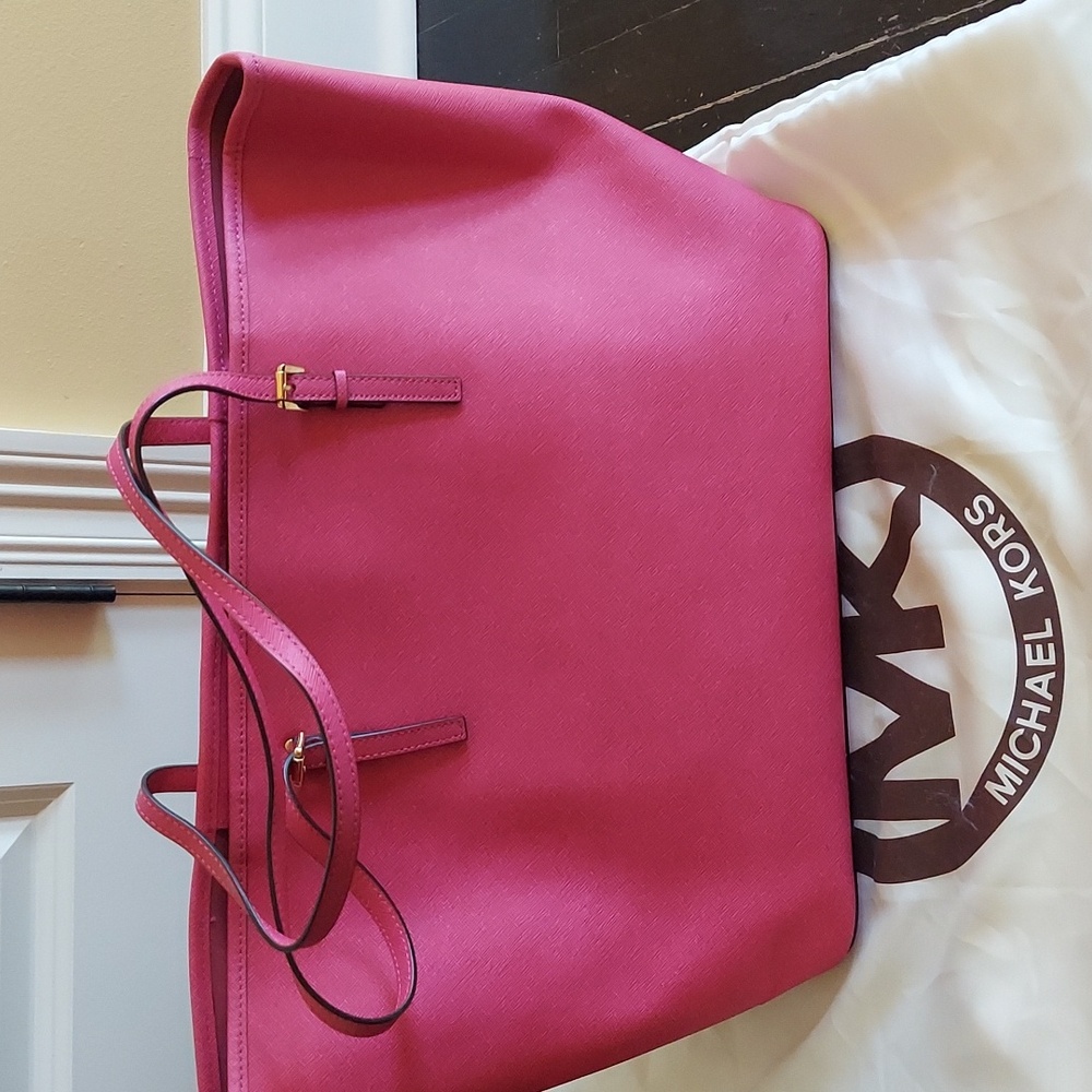 Michael Kors Pink Leather Tote Bag with Gold Hardware - Picture 2 of 3
